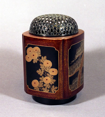 輪島塗（一般のお客様） ＞ 装飾品 ＞ 香炉 ＞ 香炉 入隅 四君子蒔絵 桐箱