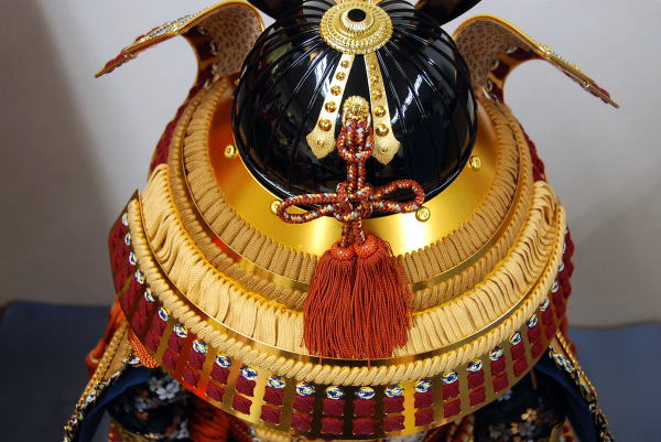 景光作 稚児茶段五歳児着用 鎧飾