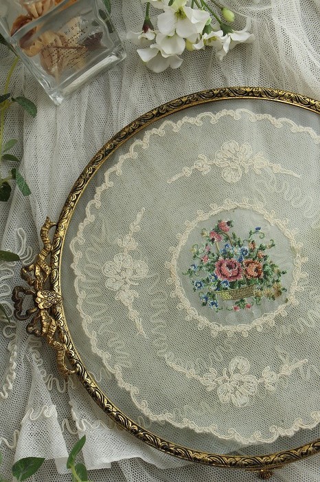 フランスアンティーク プチポワンドレッシングトレイ」ココン