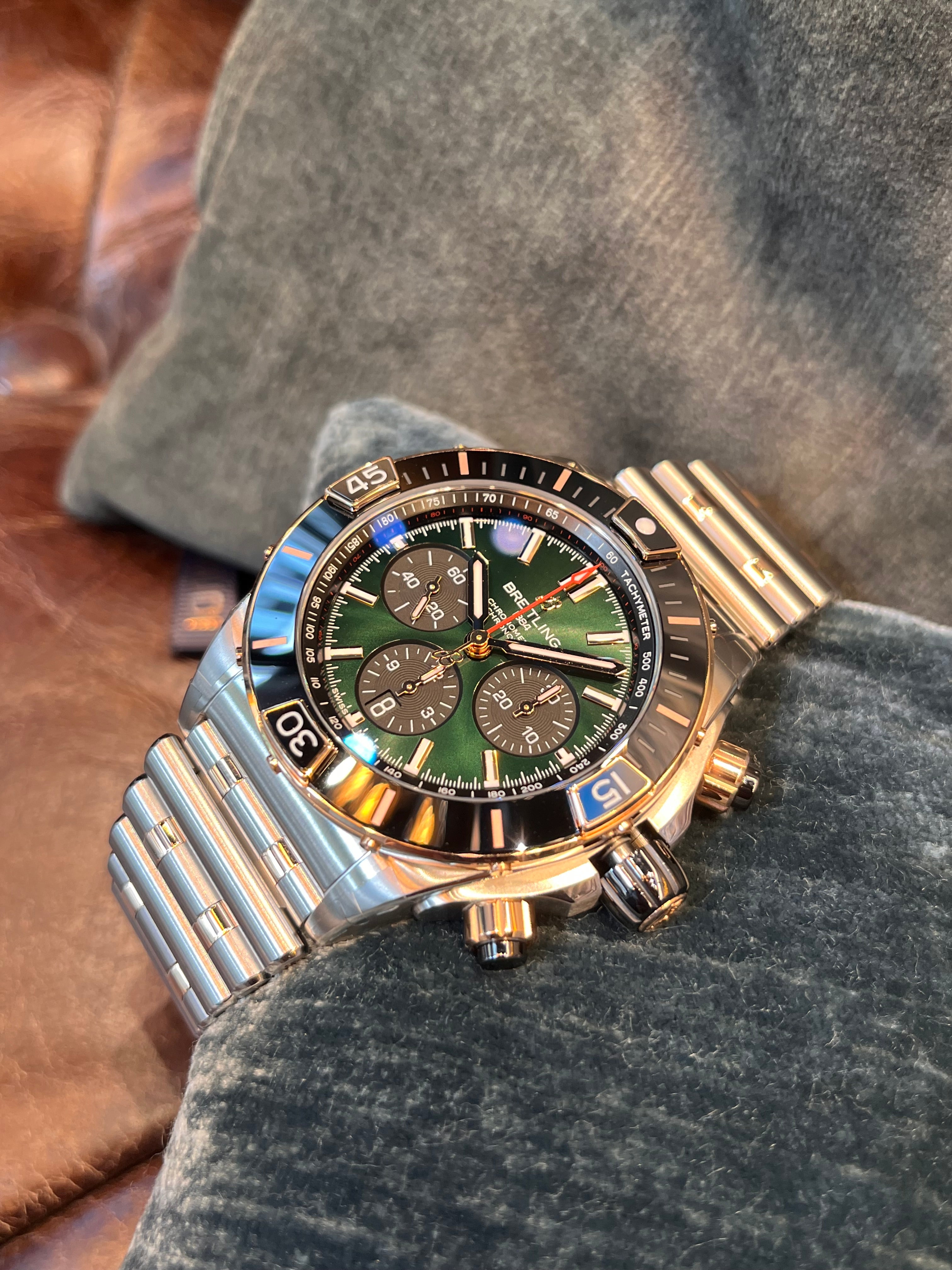 ☆スーパークロノマットのコンビタイプ入荷☆ – WING REVOLUTION