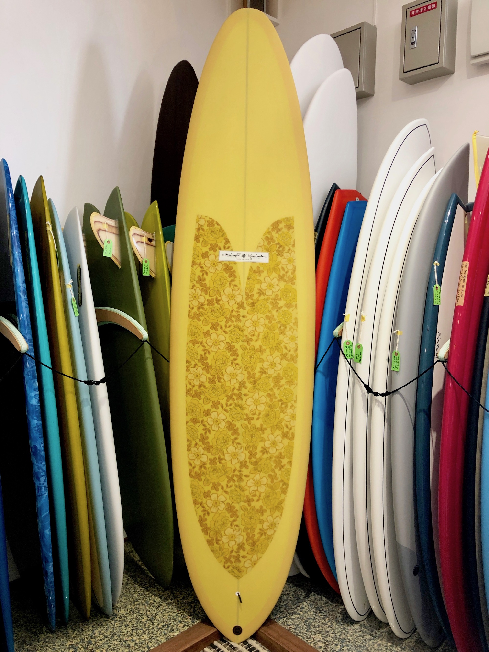 RYAN LOVELACE V BOWLS 8.2|Okinawa surf shop YES SURF