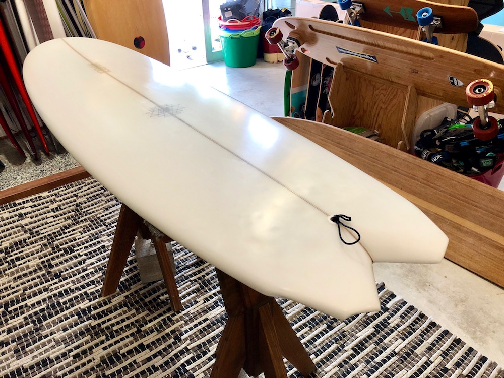 USED BOARDS (Mandala Custom Shapes 5.6 SUPER CHUNK) |沖縄