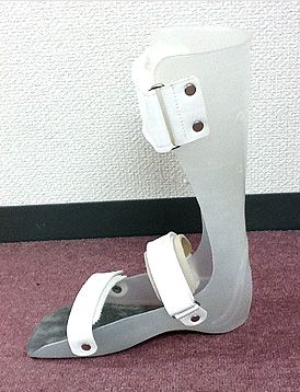 下肢装具:株式会社あいこう製作所