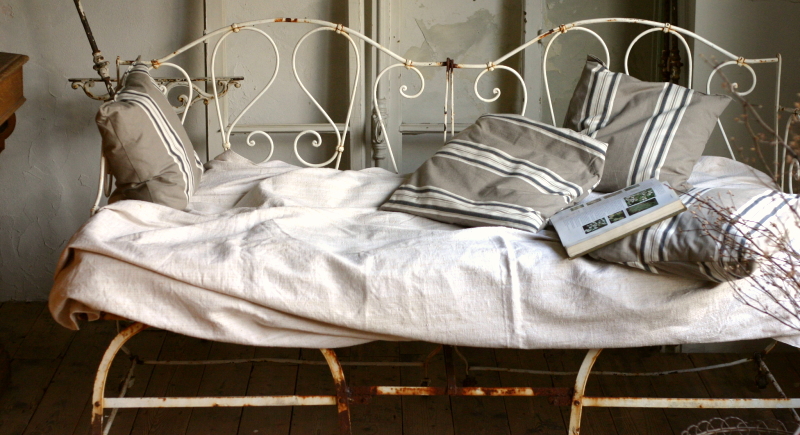 natural】フランスアンティーク店購入。 デイベット、ベット、ソファ