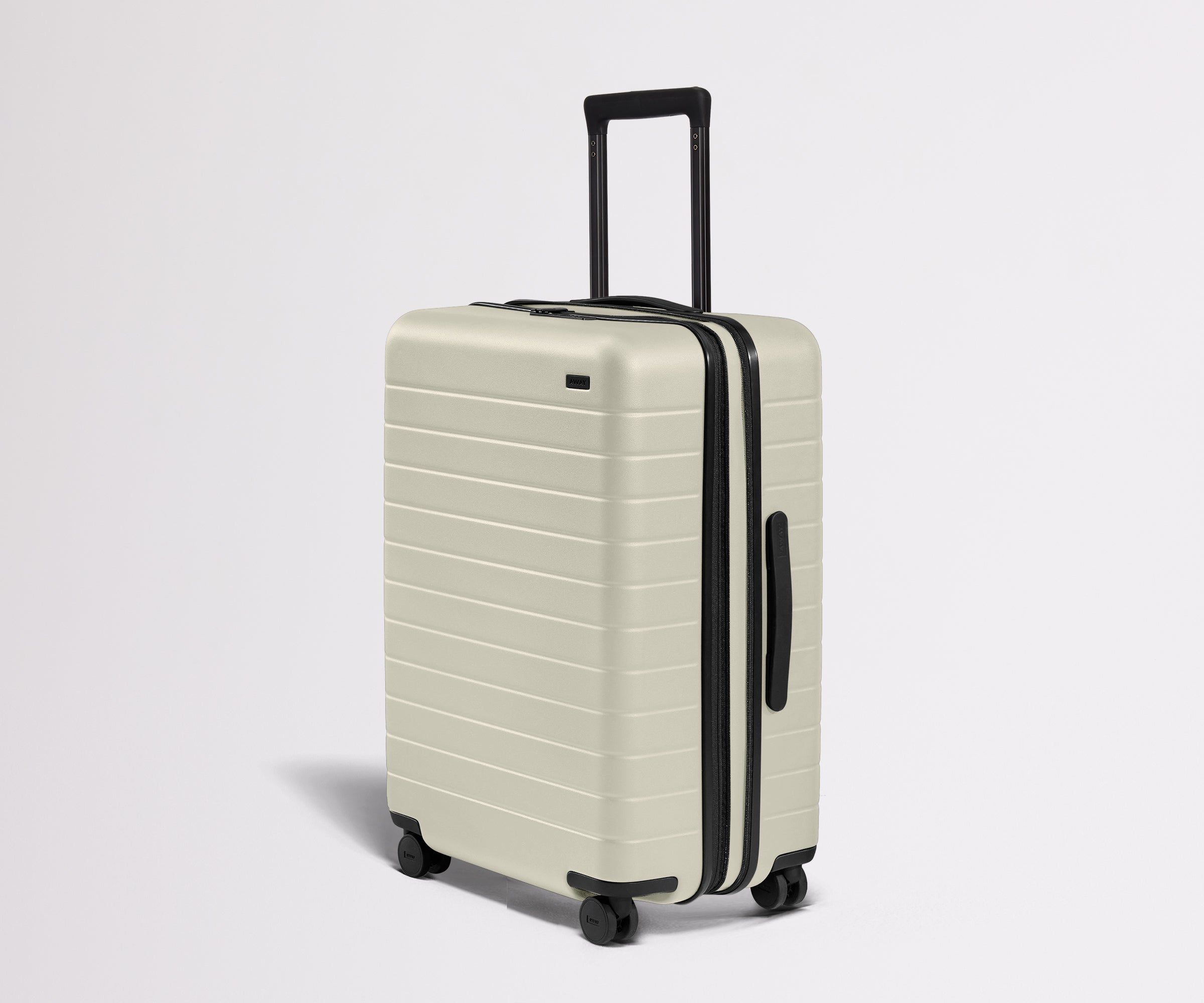 Expandable Medium Suitcases: Salt White | Away