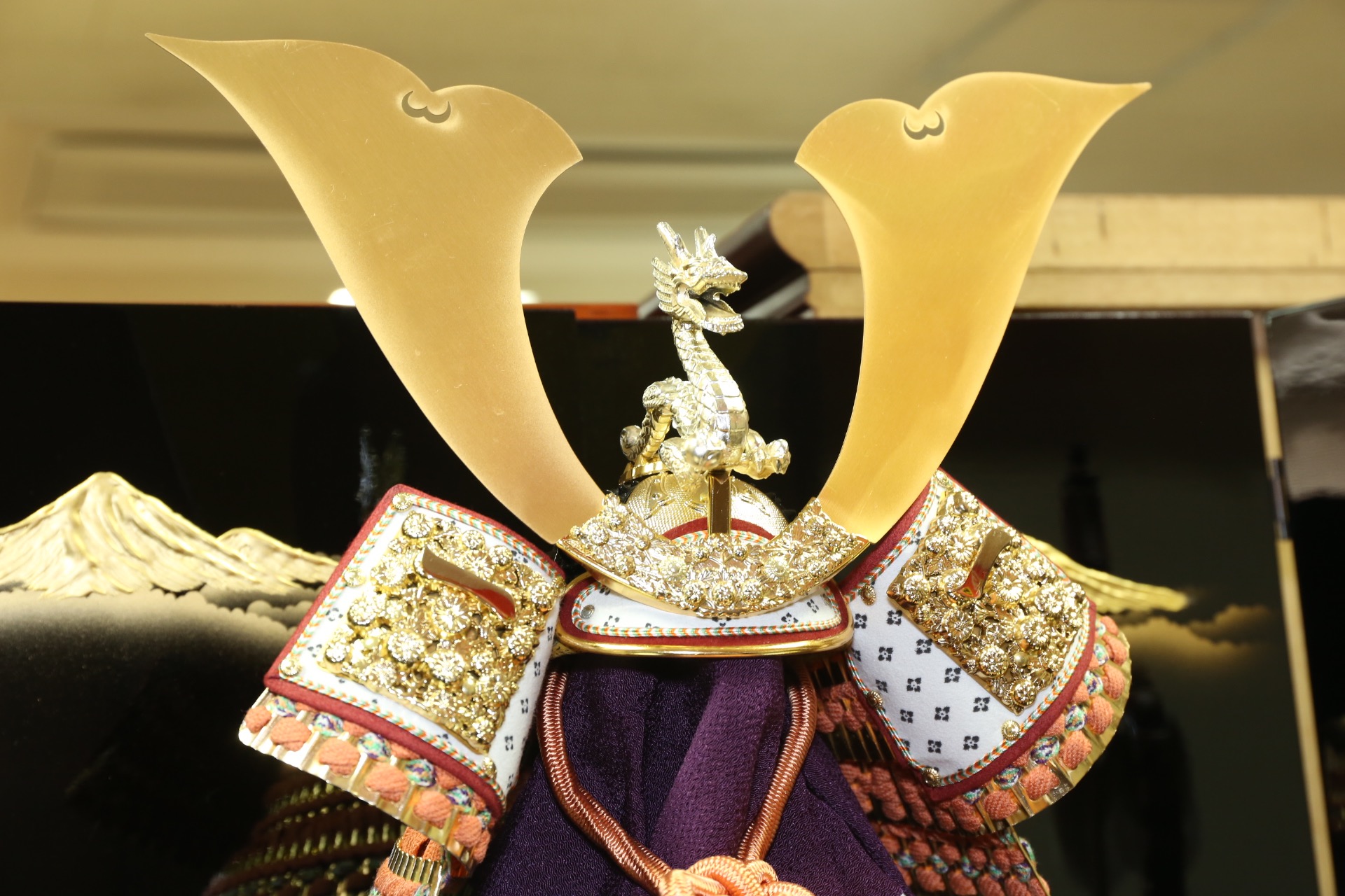 大鍬形星兜 龍玉作 [4F-3891] | サークルワン商品情報