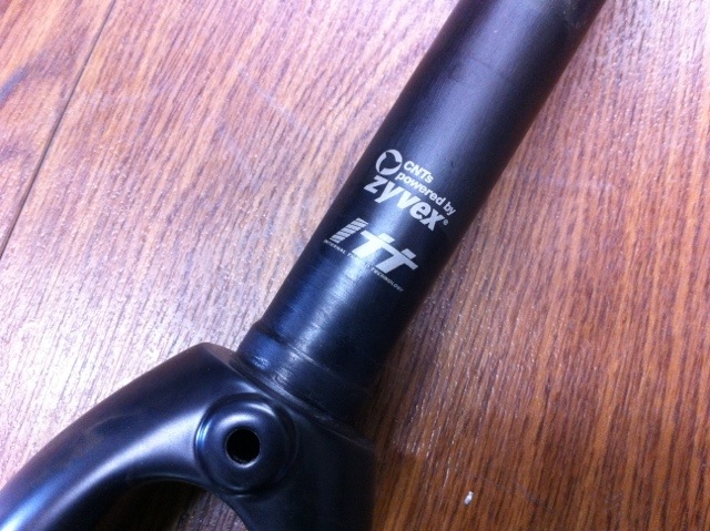 クロモリフレームにカーボンフォークで軽量化！SURLY Pacer | Climb