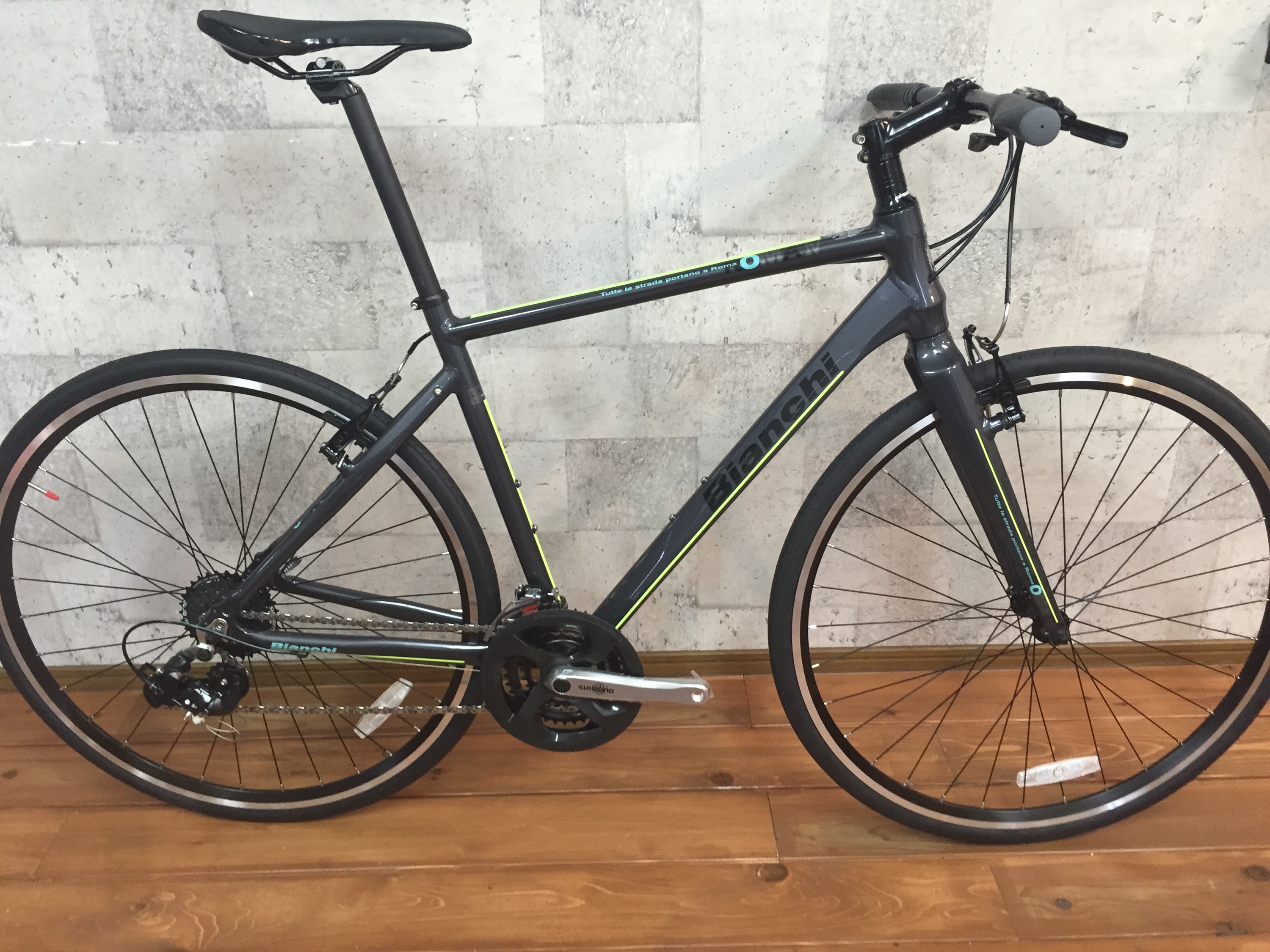 Bianchi ROMA4 2016.クロスバイク入荷 !! 注目のNeon-Rhine | Climb