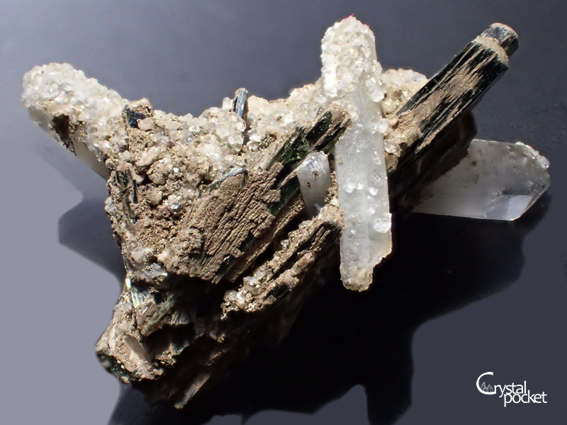 HEDENBERITE QUARTZ 灰鉄輝石 水晶 神岡鉱山 0069 - クリスタルポケット