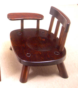 手作り家具作家：矢澤金太郎の一人掛け椅子：片肘あぐら椅子