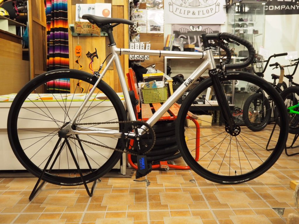 FUJI【TRACK ARCV】入荷！ - 自転車雑貨 FLIP＆FLOP