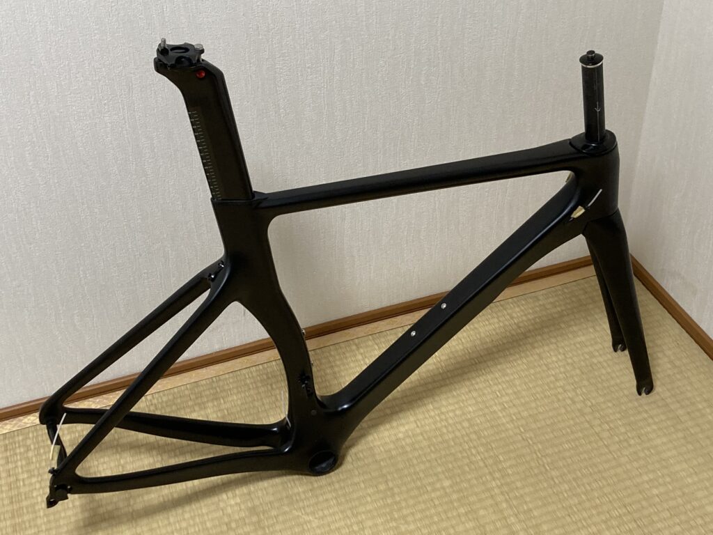 激安カーボンフレーム！？】中華カーボンフレームでロードバイク組んで