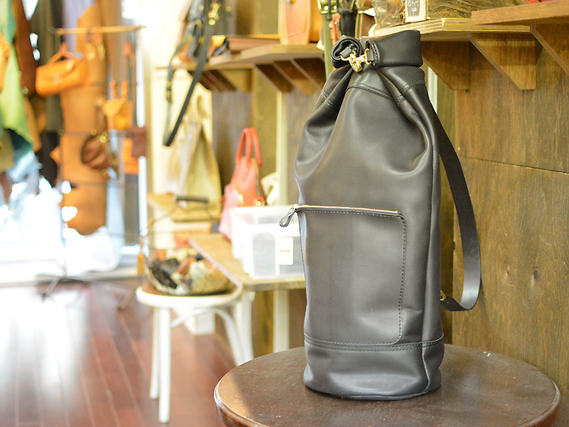 サンドバッグ？のようなボンサック｜革鞄・革小物のHERZ公式通販