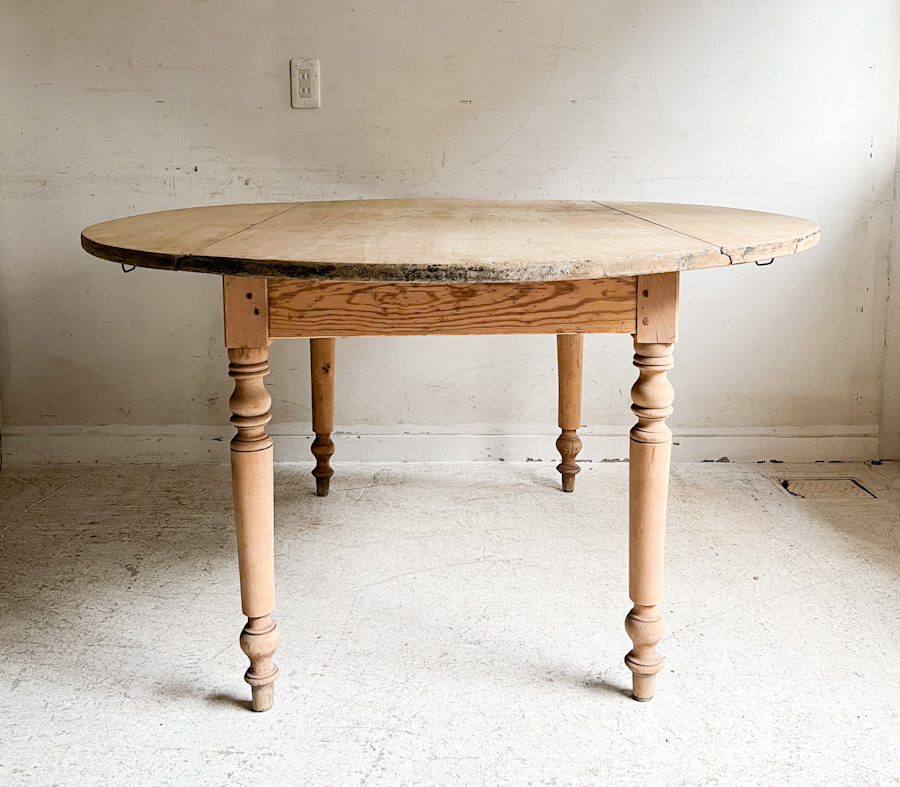 フランスアンティークブリーチドビーチラウンドバタフライテーブル