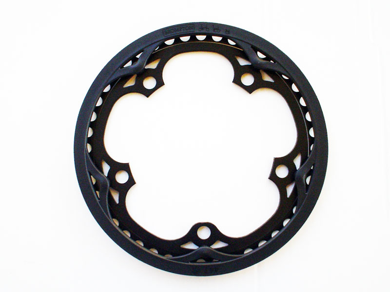 CYCLETECH-IKD : BROMPTON 44T Black Chainring/Guard assy for