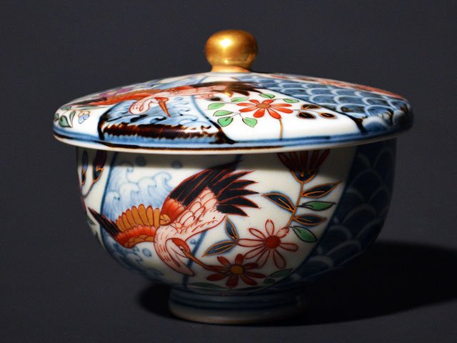 鶴と青海波が美しい高級汲出湯呑 染錦本金青海波鶴図:JTOPIA