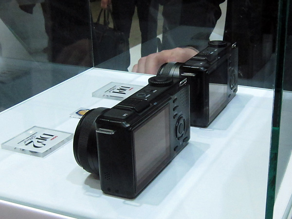 シグマ DP1 Merrill /monox デジカメ 比較 レビュー