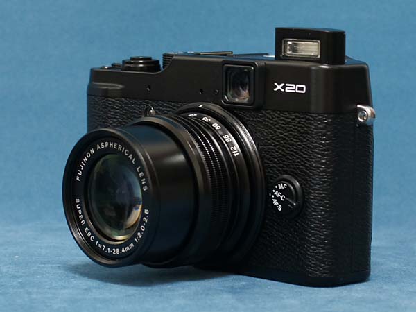 富士フイルム FUJIFILM X20の外観をみる 高級コンパクト /monox