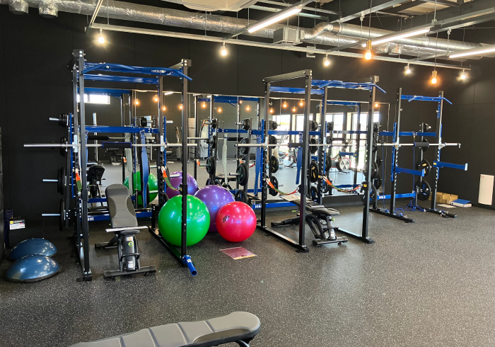 山梨学院大学 川田ツインサッカー場クラブハウス | トレーニングルーム