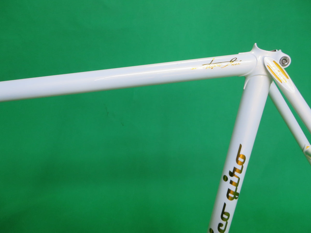 GIRO // White // 53.5cm – NJS EXPORT