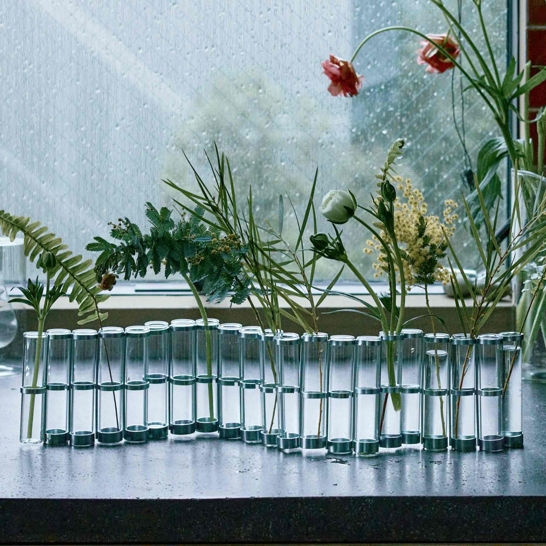 Tsé & Tsé associées 四月の花器／ガラス（S）｜フラワーベース