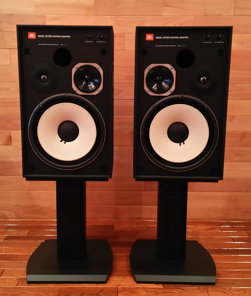 人気のモニタースピーカー JBL 4312Dの中古品を入荷いたしました