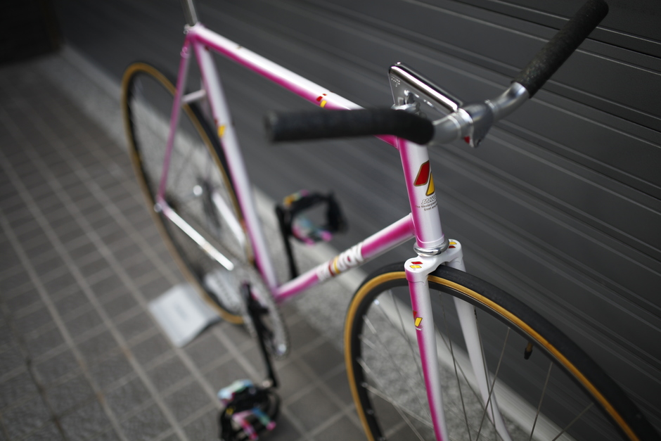 2011 Samson NJS (White / Sakura Fade) - Pedal Room