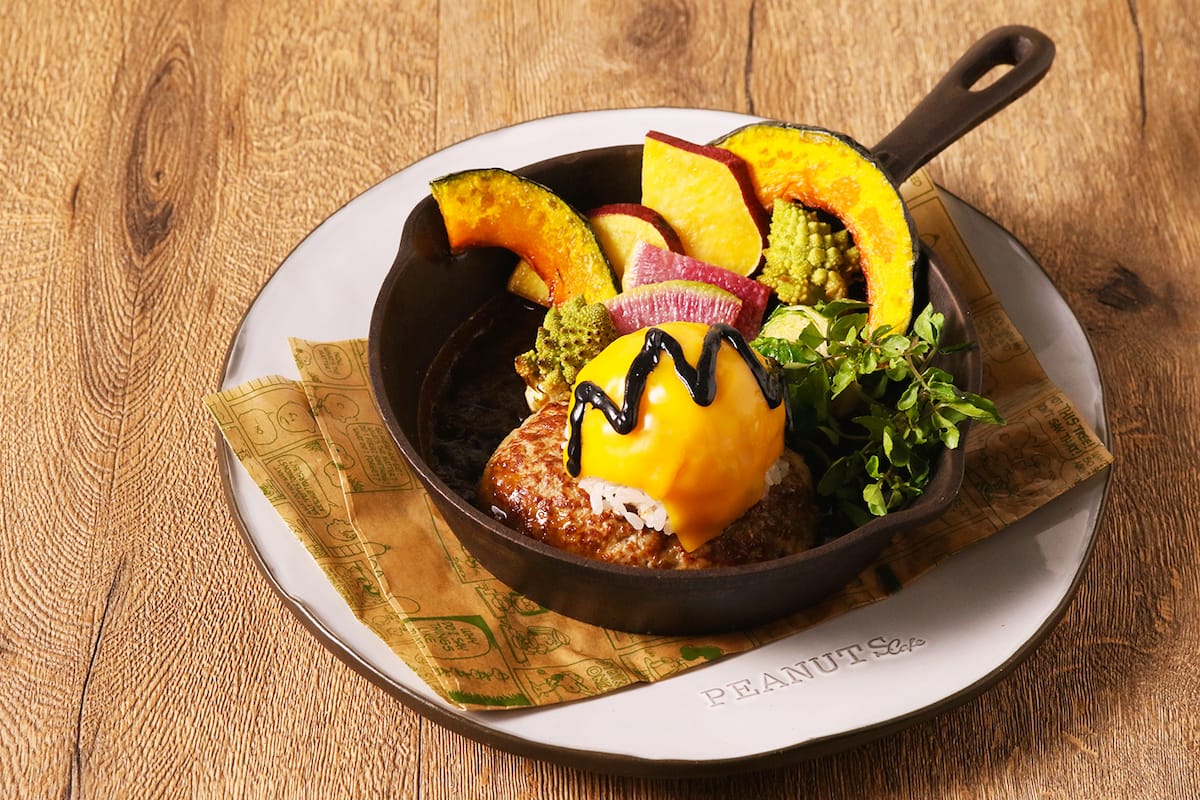 PEANUTS Cafe SNOOPY MUSEUM TOKYO」にスヌーピーミュージアムの新企画