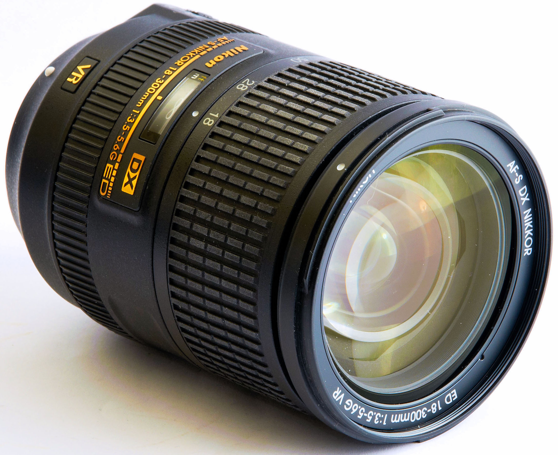 Nikon AF-S DX Nikkor 18-300mm f/3.5-5.6G ED VR Lens Review
