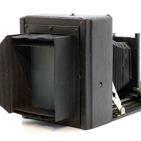 本家本元、アルテ・リンホフ| 今月のひとこと | クラシックカメラ専門