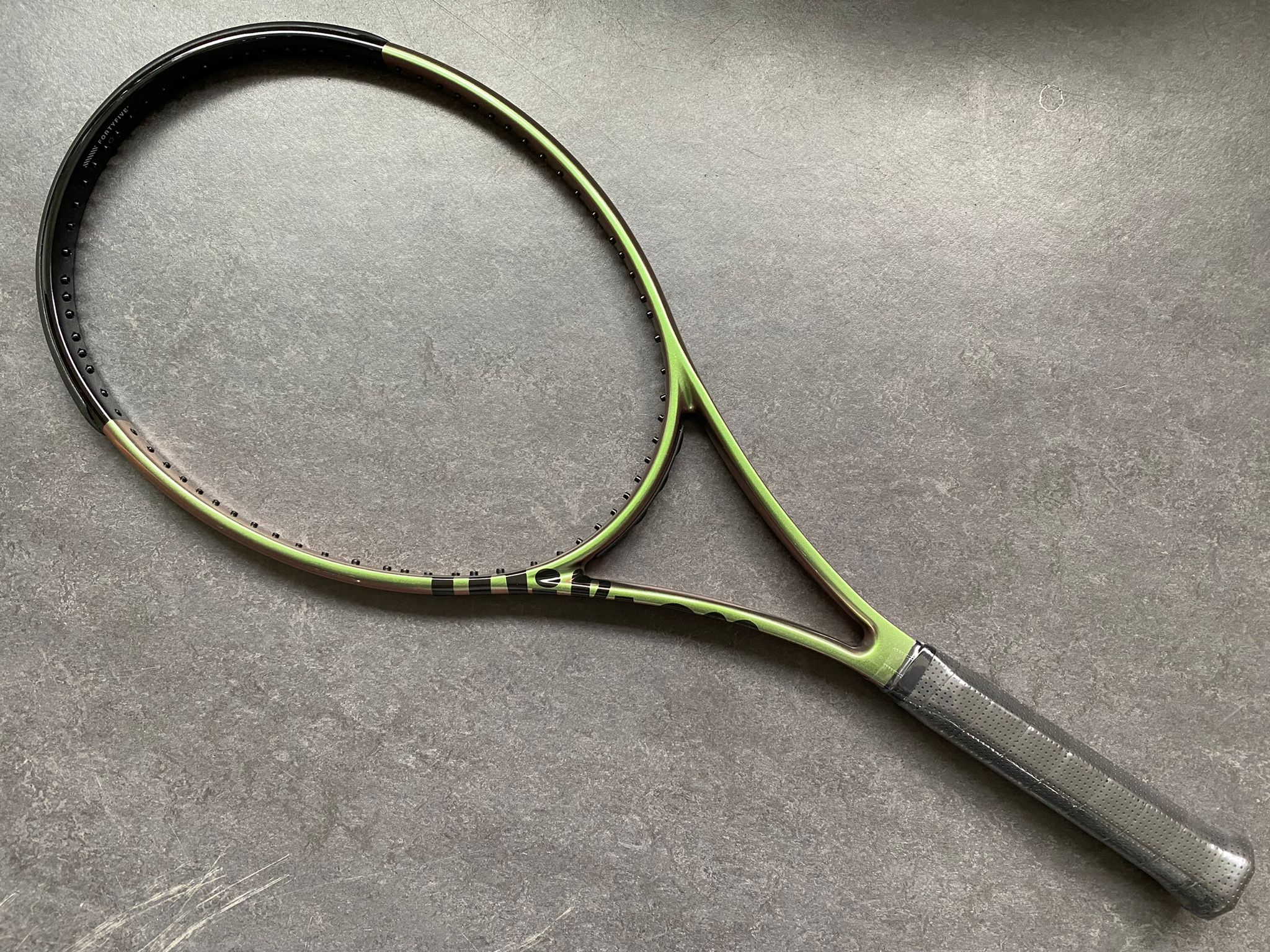 Wilson Pro Stock Blade 98 (18x20) – ProStockTennis