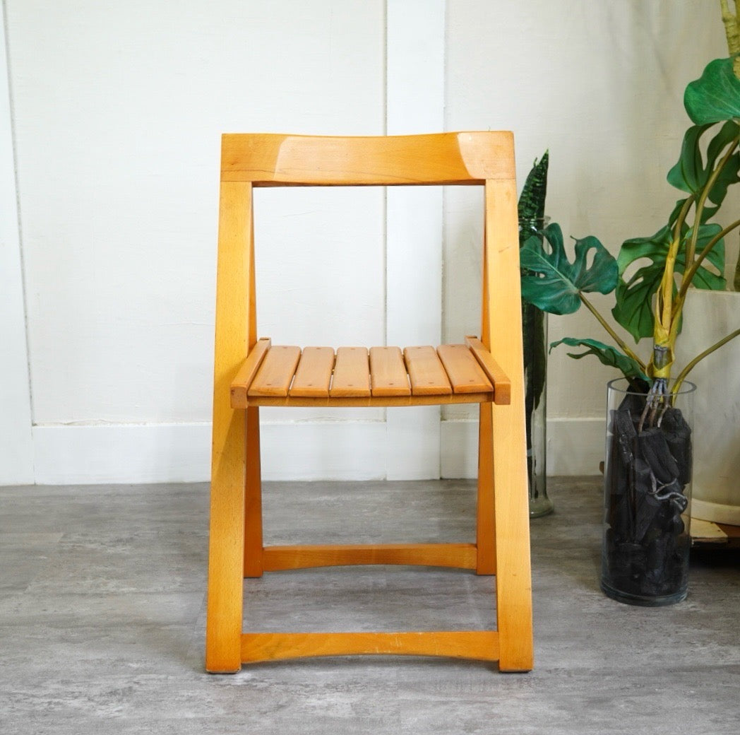 トリエステ / Trieste フォールディングチェア 折り畳み椅子 木製