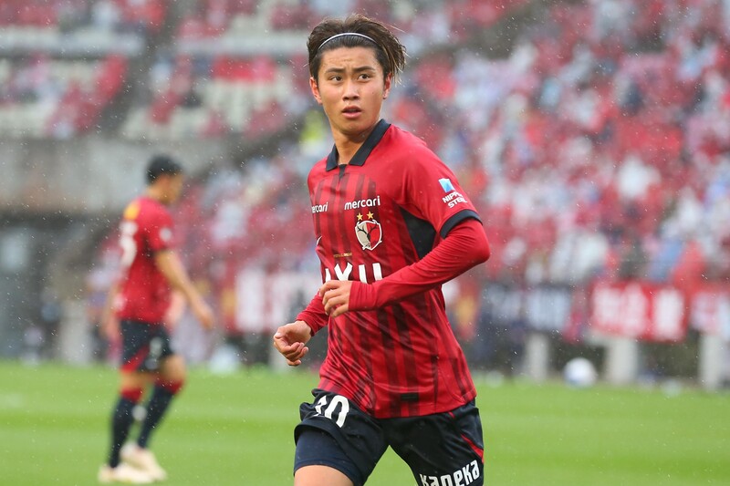 国宝級イケメン」鹿島MF荒木遼太郎の“渋谷でお散歩”ショットにファン