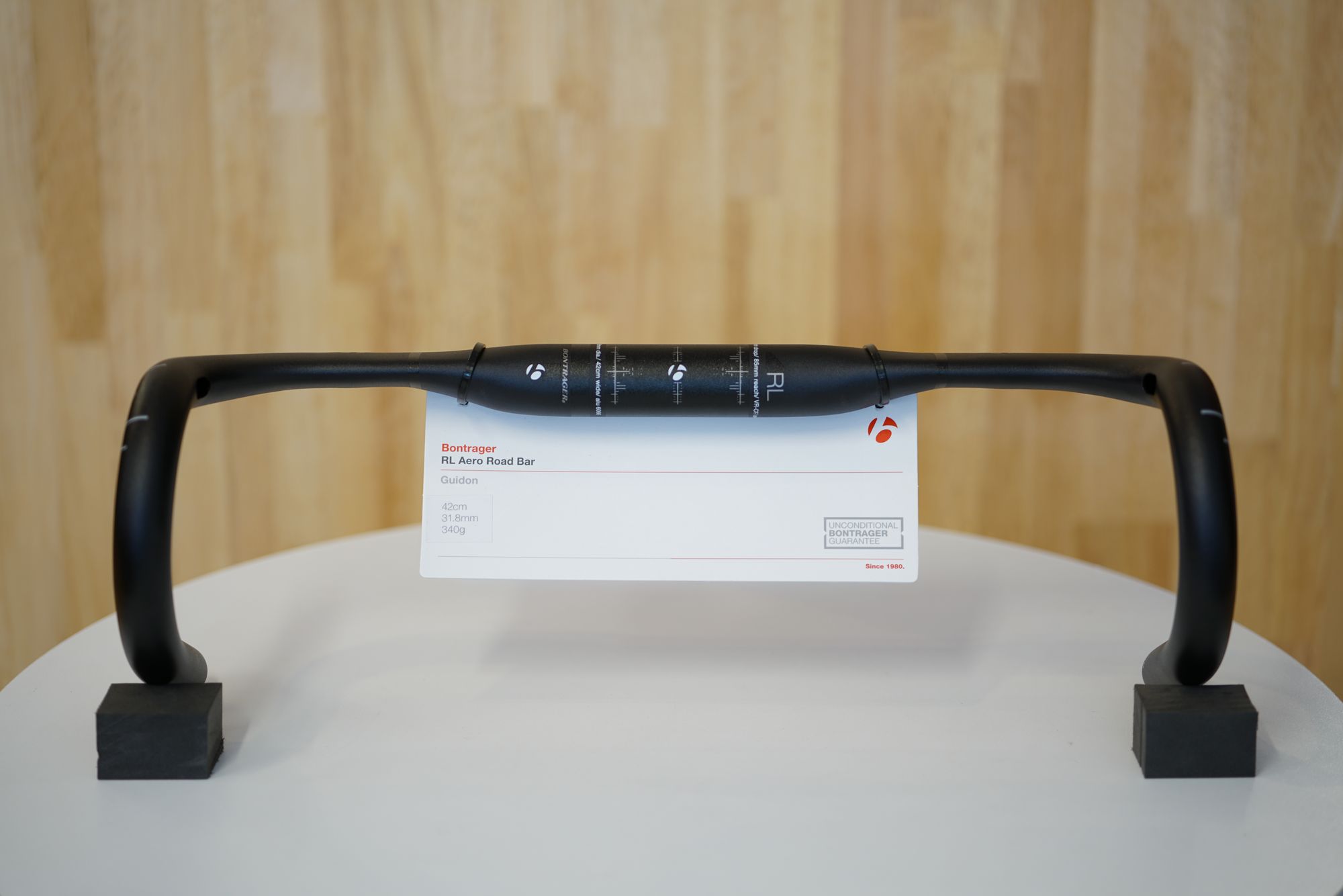 エアロ形状のドロップハンドルをお手頃価格で。BONTRAGER RL AERO