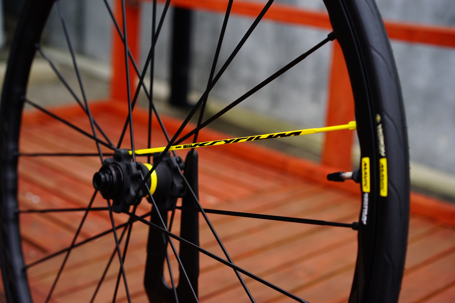 軽量ホイールの決定版、キシリウムプロがディスクブレーキにも！MAVIC