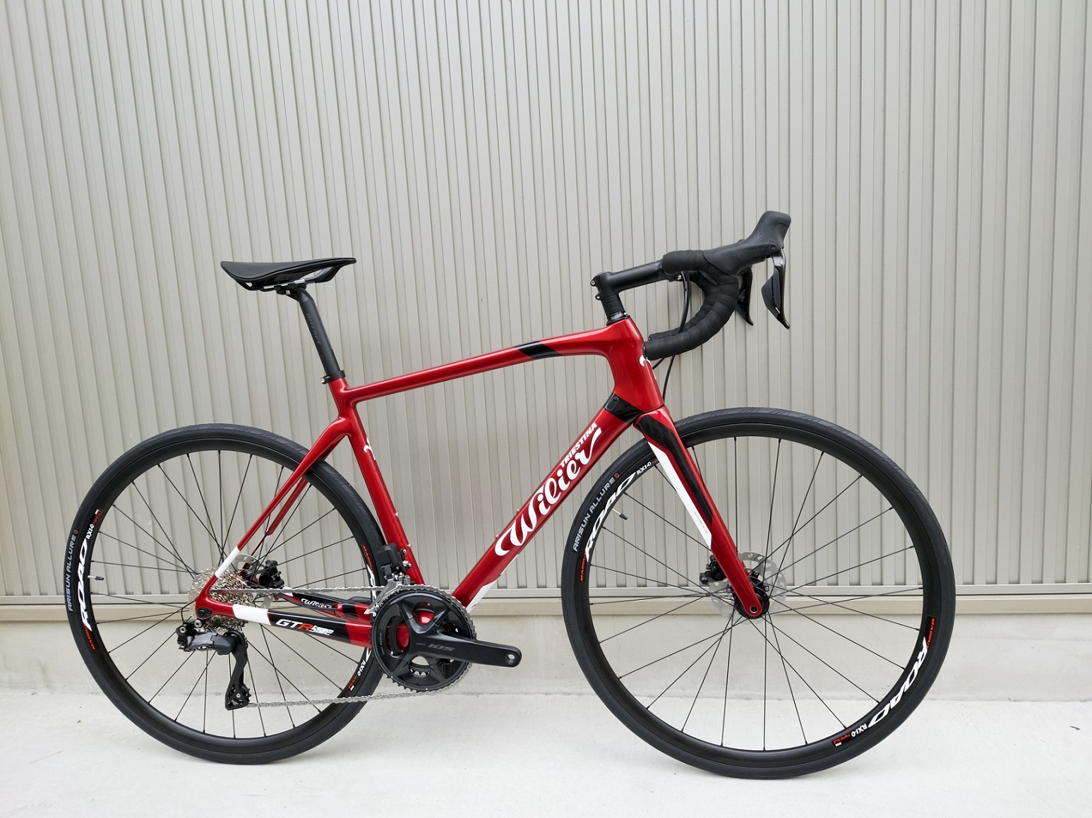 wilier GTR TEAM DISC 105Di2（ウィリエール） | 杉山輪業｜スポーツ