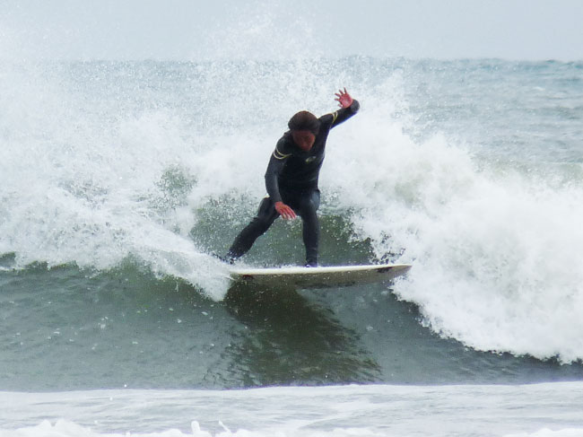 5.7 サーフボード　浮力有　1-DA 5フィンでバリバリ動く 000000031942_IbszXTI.jpg