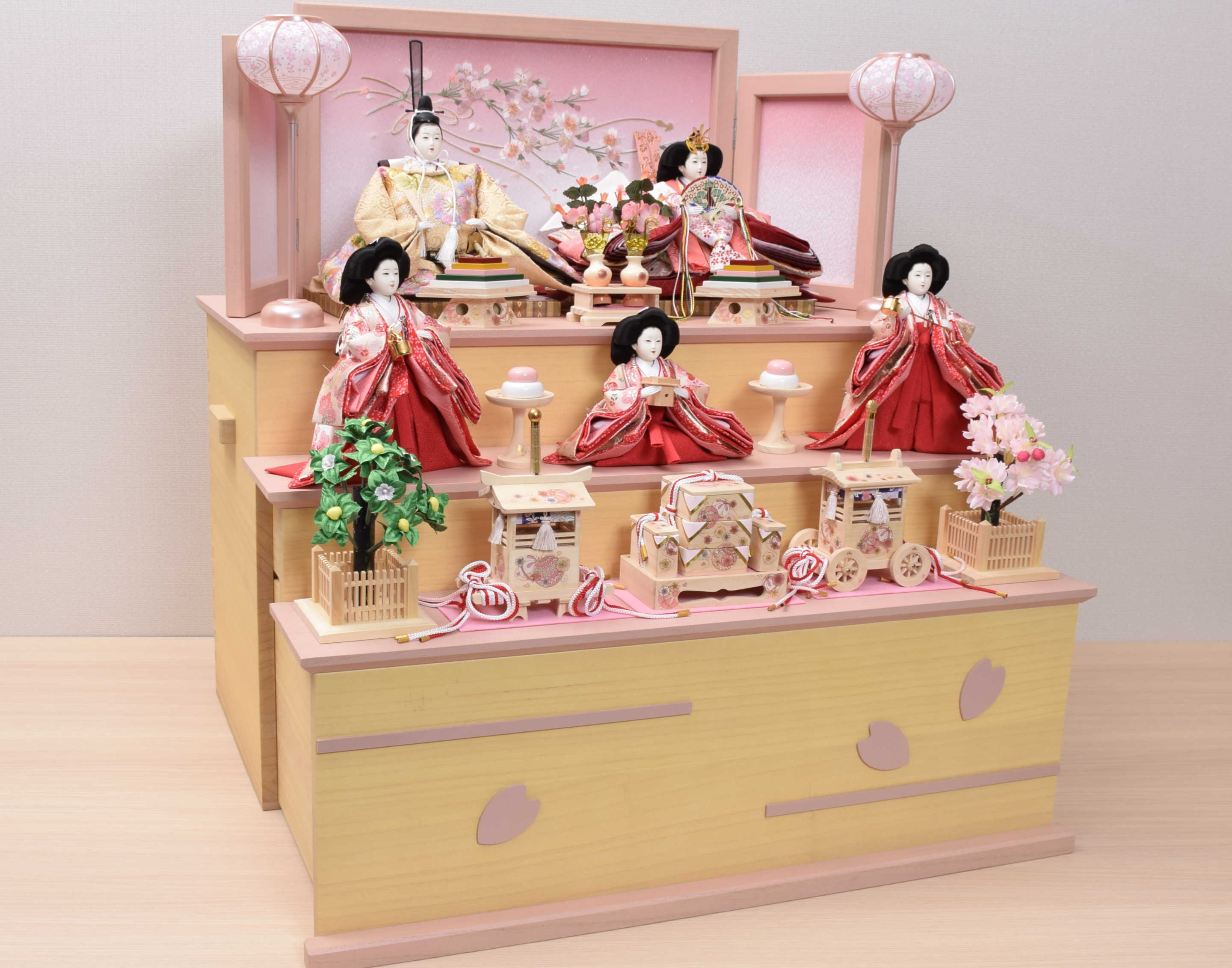 鈴為のひな人形｜雛人形｜五月人形｜羽子板｜破魔弓｜盆提灯｜おしゃれ