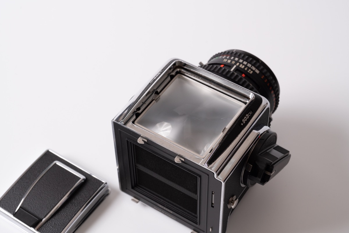 中判フィルムカメラ「Hasselblad 503CXi」を購入しました。