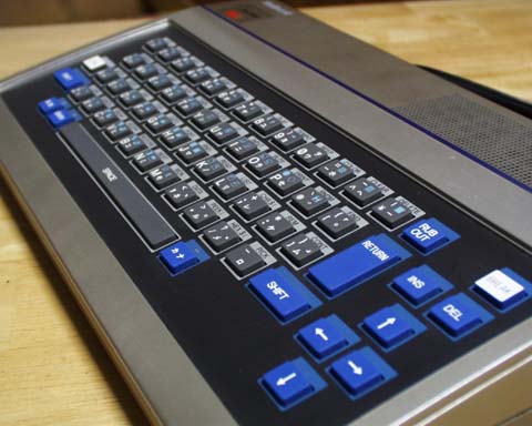 JR-200 | 計算機室