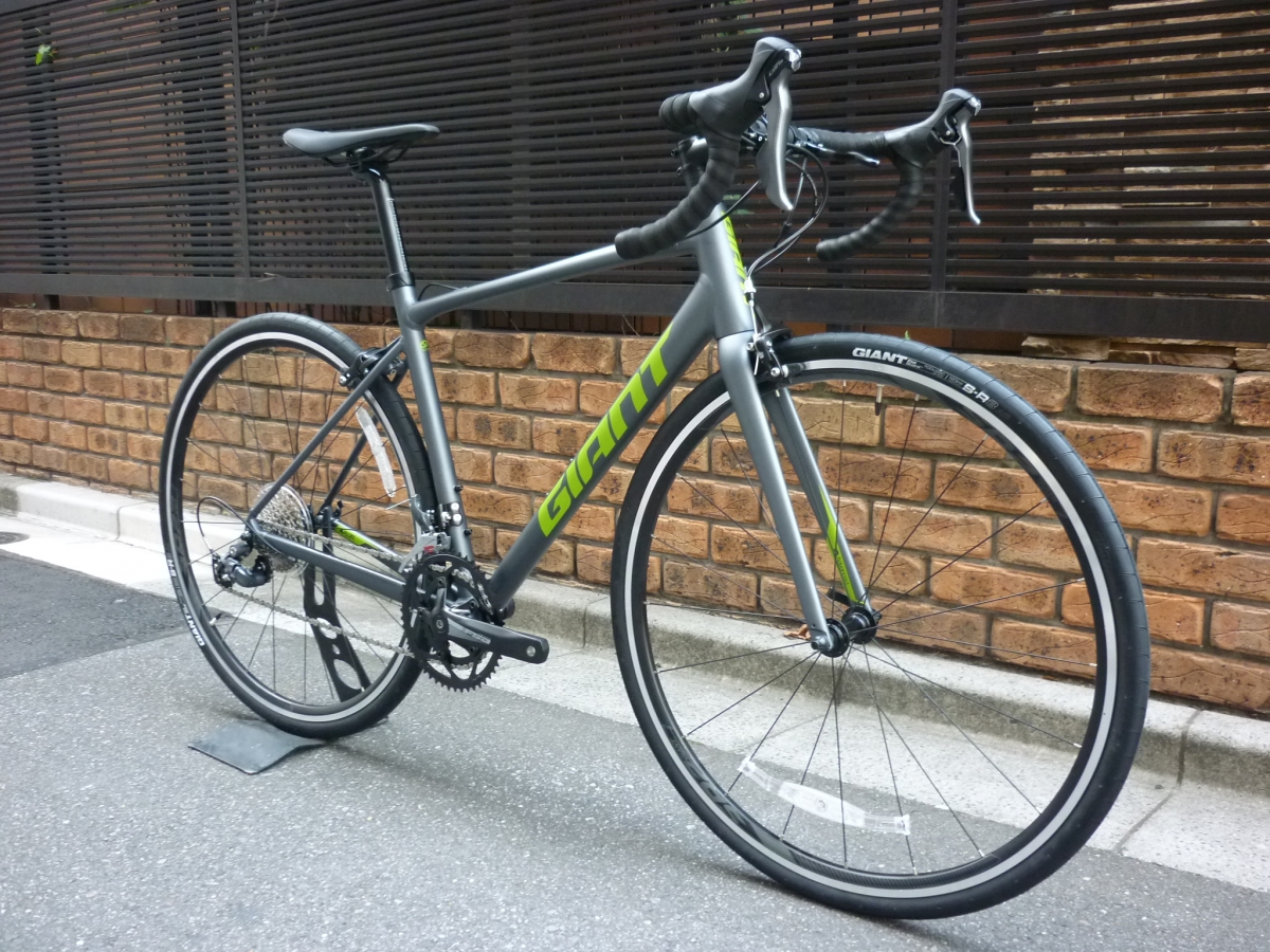 Giant contend 2 ロードバイク マットグレー×ライムグリーン GIANT
