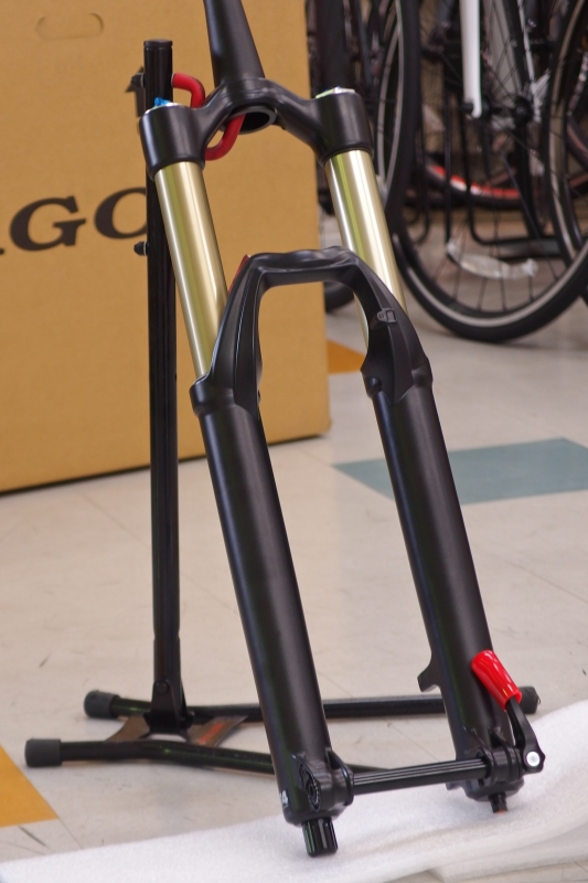 アウトレット！】人気の『FOX』サスフォークが特価！『27.5』と『27.5+