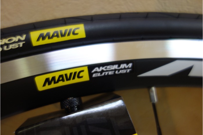 ホイール】最もリーズナブルなUST。アクシウムエリートははじめての