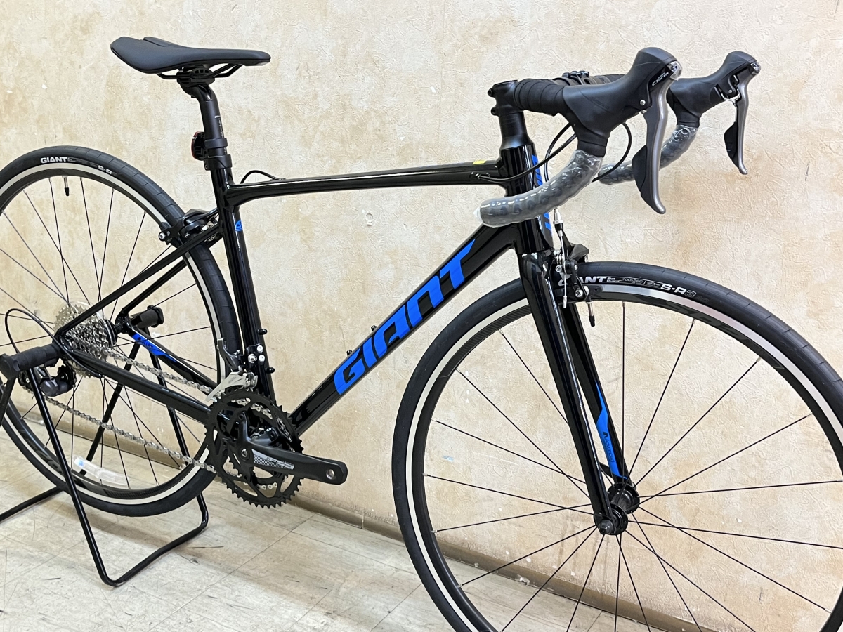 お買い得の21年モデル『GIANT CONTEND 2』残り少ないですがまだ