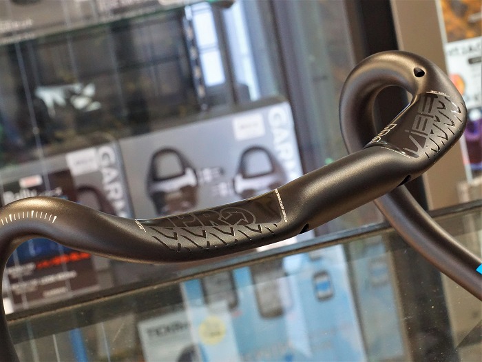 立川東大和×ロードバイクカスタム】アルミ製エアロハンドルの大本命