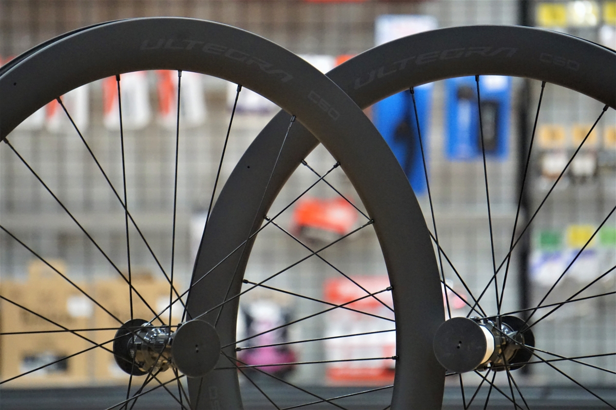 今年人気爆発！NEW ULTEGRAの50mmカーボンディープホイール再入荷しま