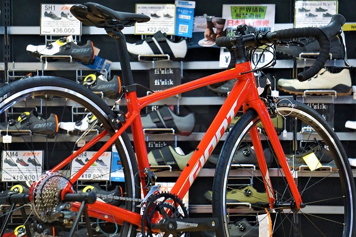 在庫限り！10万円を切るハイレベルエントリーロード『GIANT CONTEND