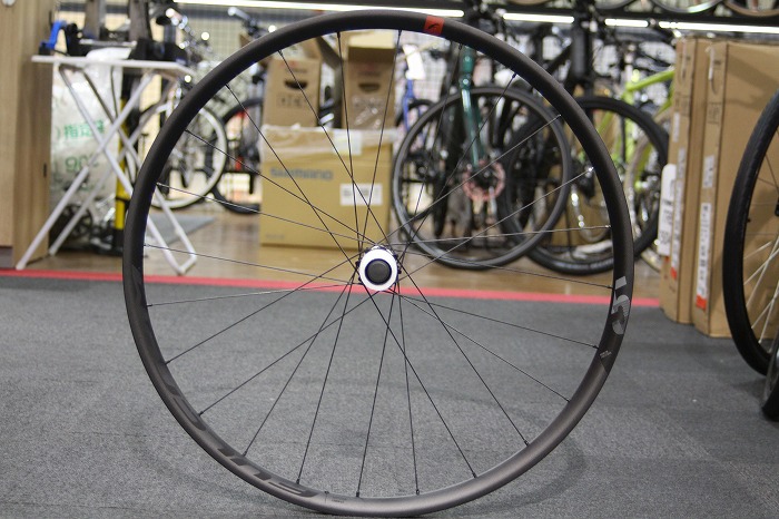 ホイール】チューブレスレディ、クリンチャータイヤ両方いけて、比較的