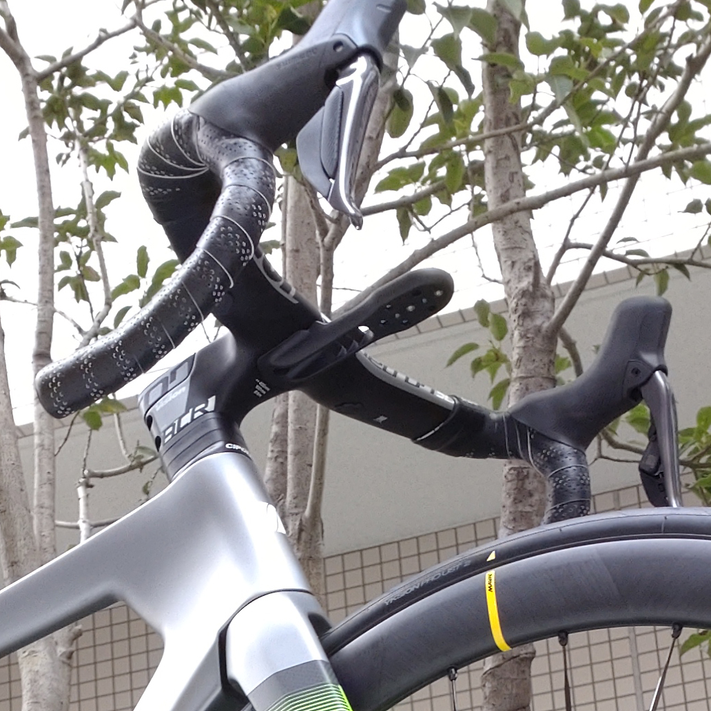 サイコンマウント】裏技発見 ハンドル周りスッキリ計画 | 川崎で自転車