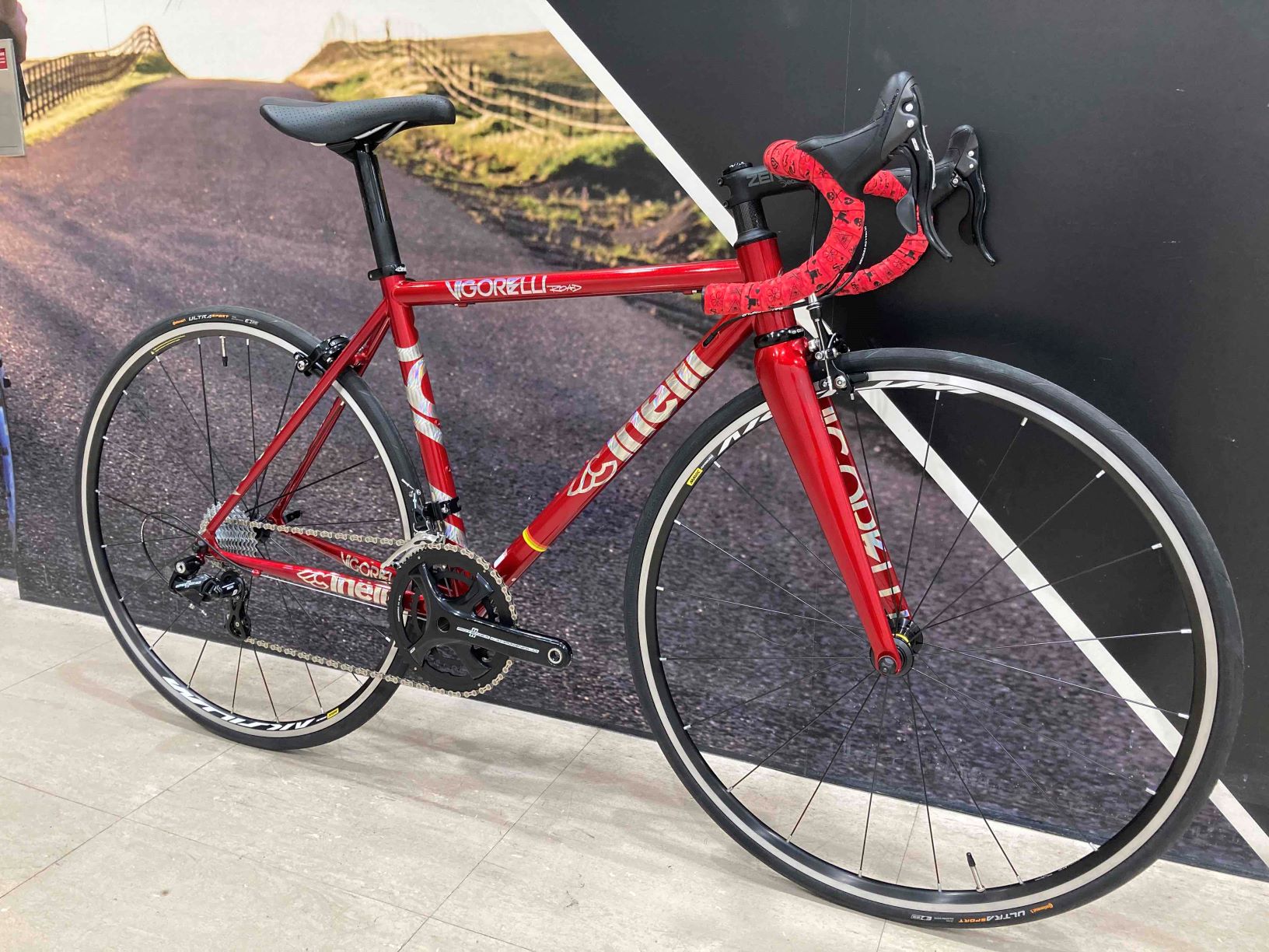 オリジナル完成車】チネリ×カンパニョーロの車体が超お買い得です